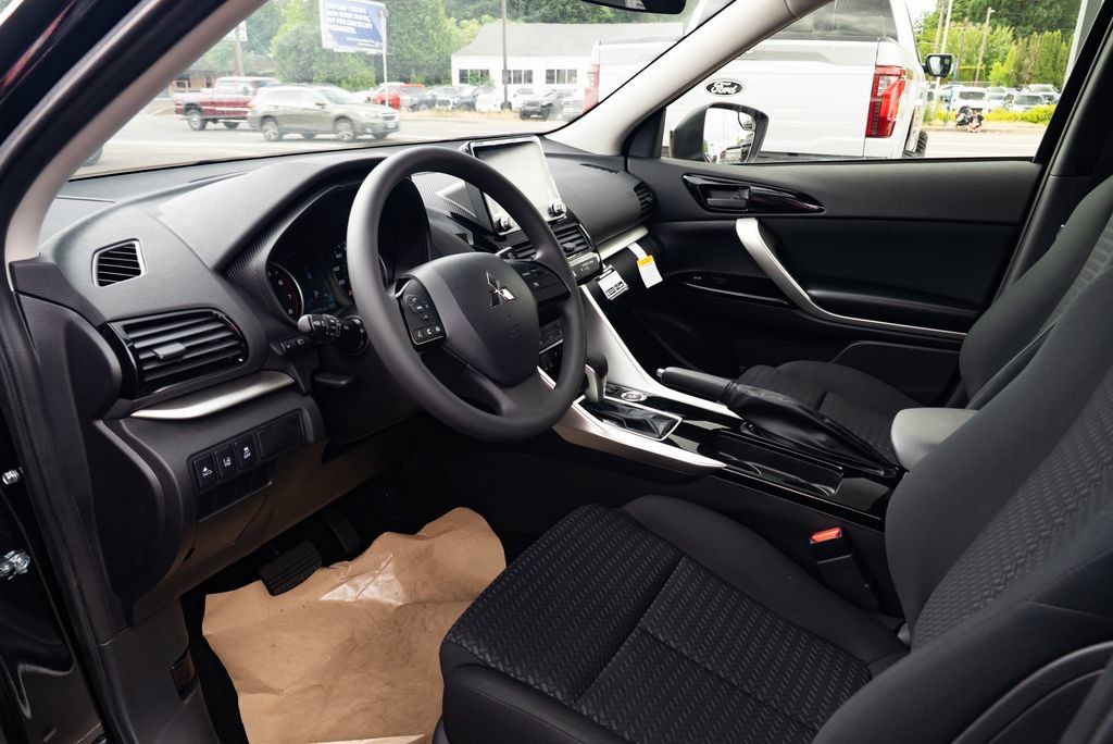 New 2026 Mitsubishi Eclipse Cross LE AWD/4WD image 19