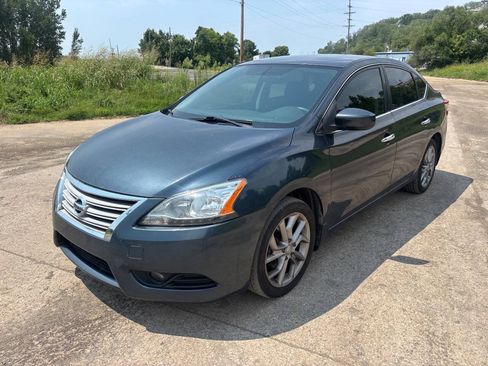 Used 2013 Nissan Sentra SV FWD image 2