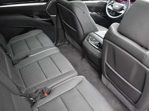 Certified 2026 Cadillac Escalade ESV Luxury w/ Touring Package image 34