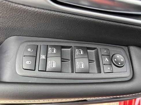 New 2026 Chrysler Pacifica Limited image 26