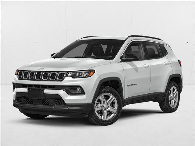 Used 2024 Jeep Compass Latitude AWD/4WD image 1