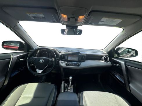 Used 2018 Toyota RAV4 Limited FWD image 20