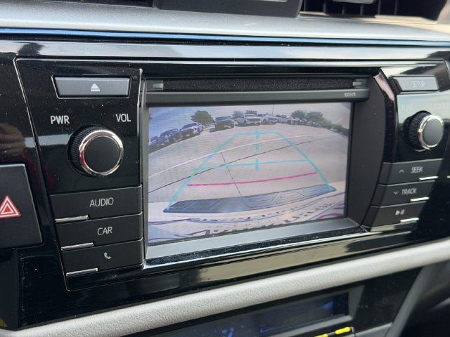 Used 2016 Toyota Corolla LE FWD image 17