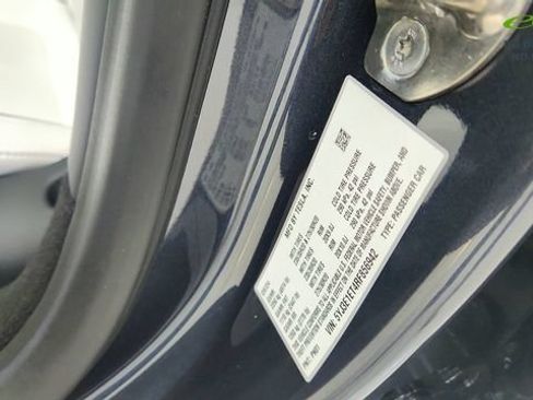 Used 2024 Tesla Model 3 Performance AWD/4WD image 63