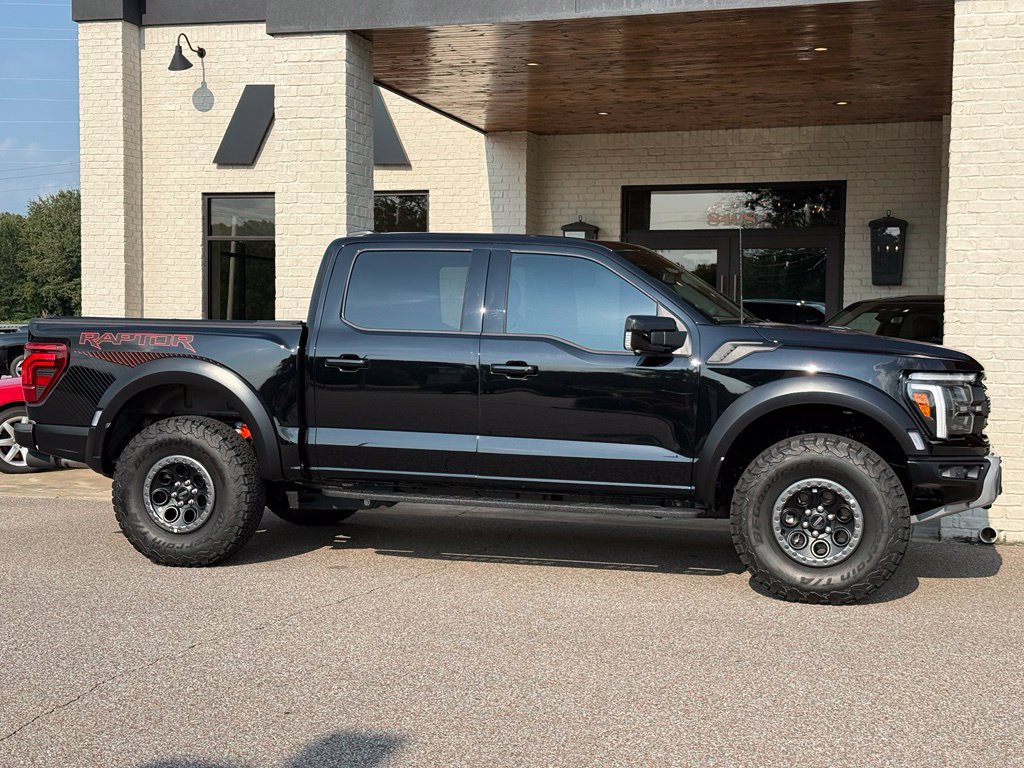 Used 2025 Ford F150 Raptor AWD/4WD image 4