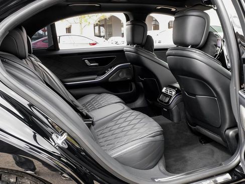 Used 2022 Mercedes-Benz S 580 4MATIC Sedan image 35