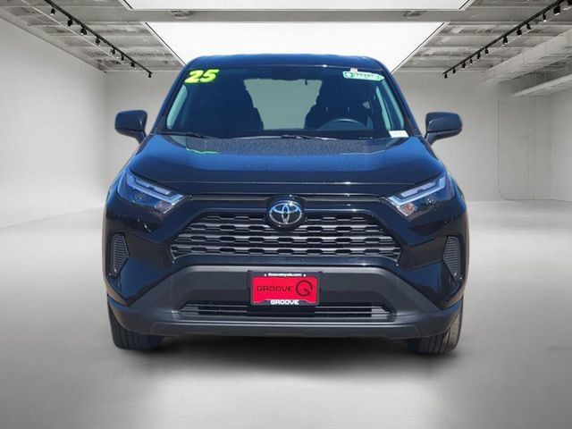 Used 2025 Toyota RAV4 LE AWD/4WD image 9