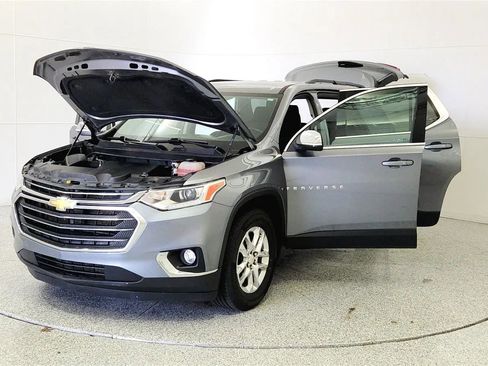 Used 2021 Chevrolet Traverse LT image 10