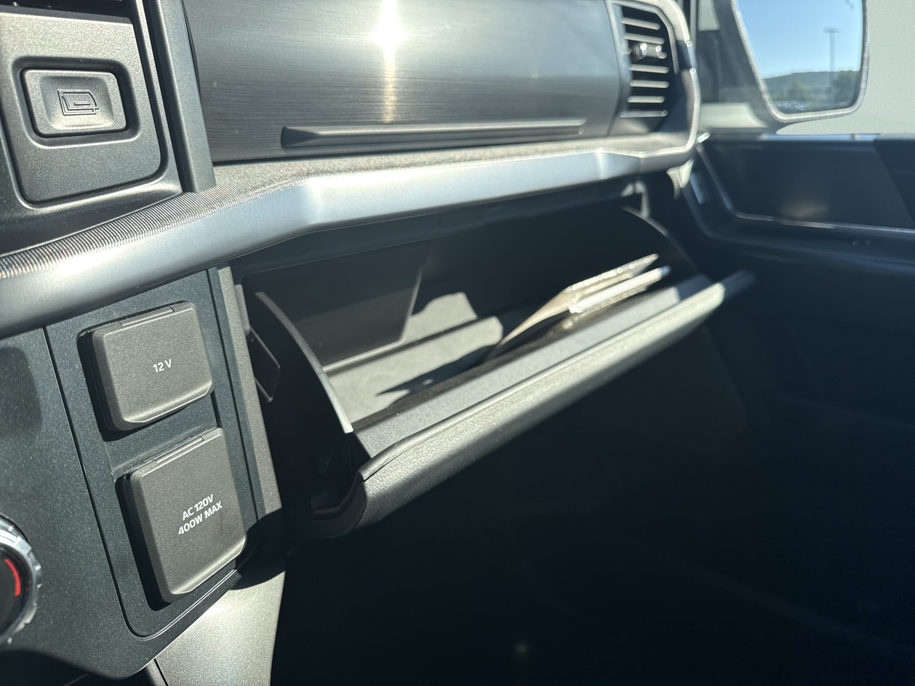 Used 2025 Ford F150 Lariat AWD/4WD image 21