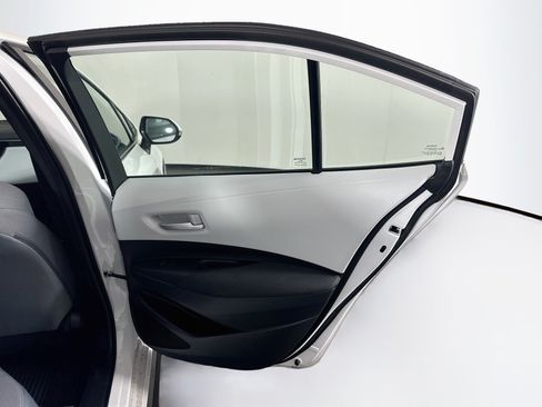Used 2026 Toyota Corolla SE FWD image 29