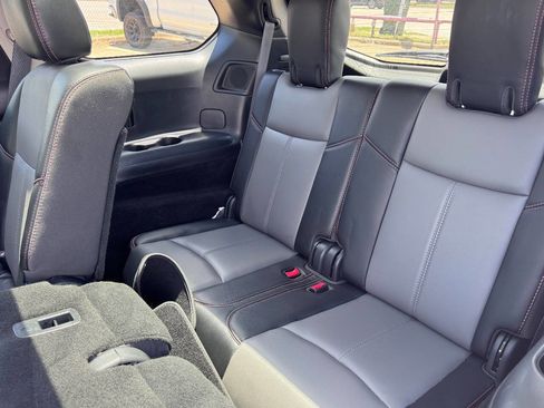 Used 2020 Nissan Pathfinder SL FWD image 14