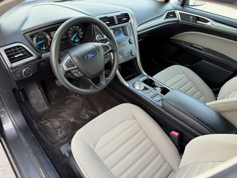 Used 2019 Ford Fusion S image 9
