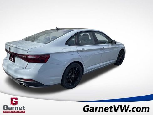 Used 2025 Volkswagen Jetta GLI Autobahn w/ GLI Black Package image 5