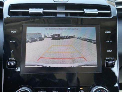 Certified 2023 Hyundai Tucson SE image 36