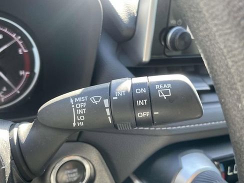 Used 2024 Toyota RAV4 XLE FWD image 30