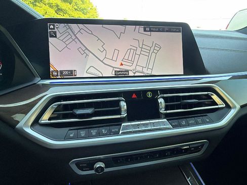 Used 2022 BMW X5 xDrive40i w/ M Sport Package AWD/4WD image 33