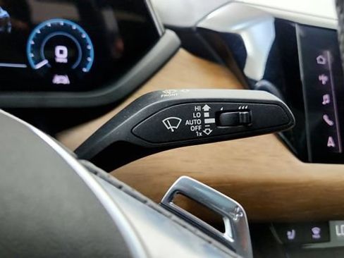 Used 2023 Audi e-tron GT Premium Plus AWD/4WD image 59