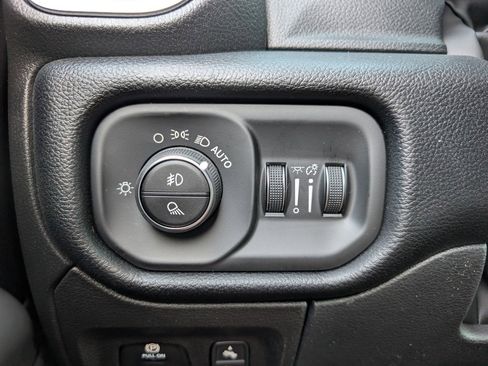 New 2026 RAM 1500 4x4 Crew Cab image 37