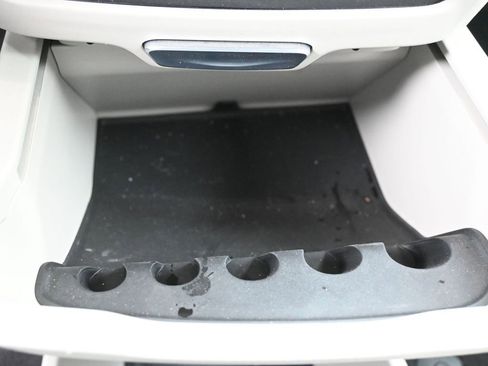 Used 2023 Chrysler Pacifica Touring-L FWD image 15