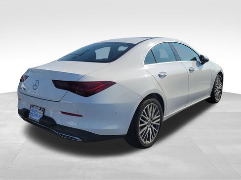 Used 2025 Mercedes-Benz CLA 250 image 4
