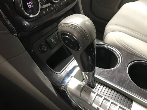 Used 2017 Buick Enclave Convenience FWD image 17