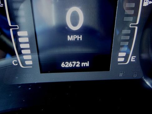 Used 2019 Jeep Cherokee Latitude Plus w/ Cold Weather Group AWD/4WD image 45