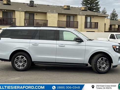 Used 2025 Ford Expedition Max Active image 4
