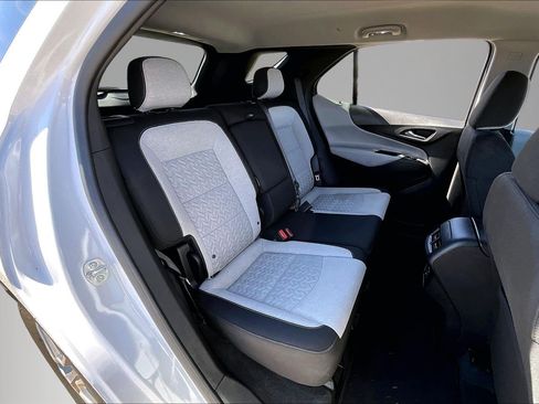 Used 2024 Chevrolet Equinox LT AWD/4WD image 25