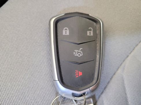 Used 2019 Chevrolet Equinox LS AWD/4WD image 32