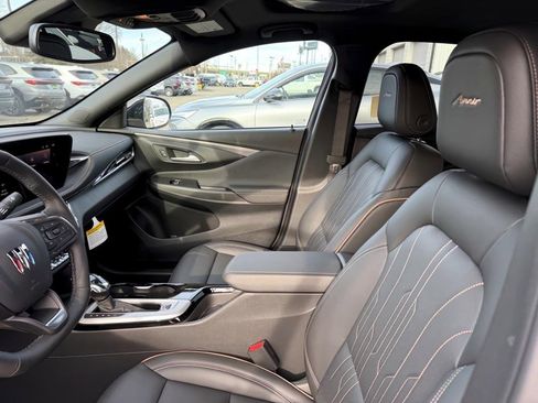 New 2026 Buick Envista Avenir image 12