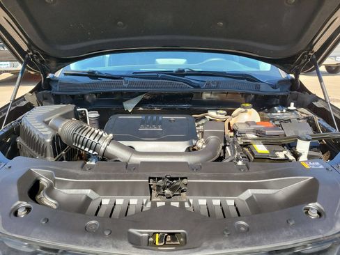 Used 2023 Chevrolet Blazer LT FWD image 28