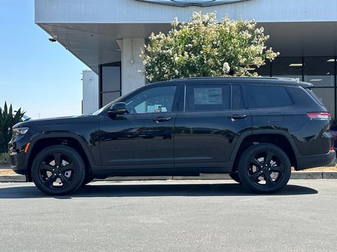 New 2025 Jeep Grand Cherokee L Limited w/ Luxury Tech Group II image 7