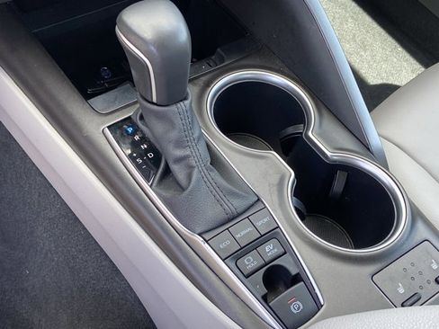 Used 2024 Toyota Camry XLE image 38