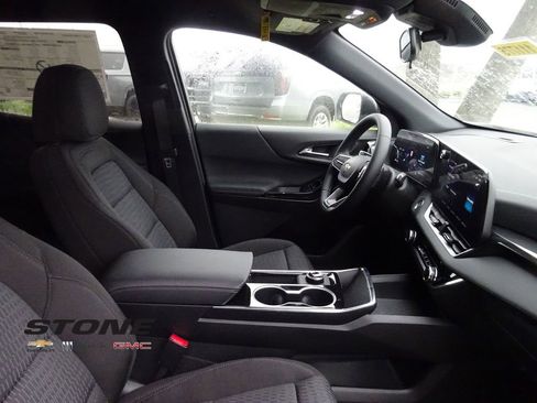 New 2026 Chevrolet Equinox LT image 16