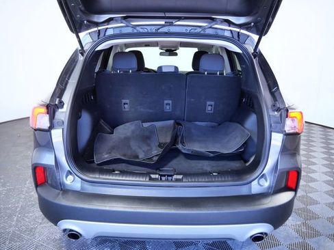 Certified 2022 Ford Escape SE w/ Cold Weather Package image 9