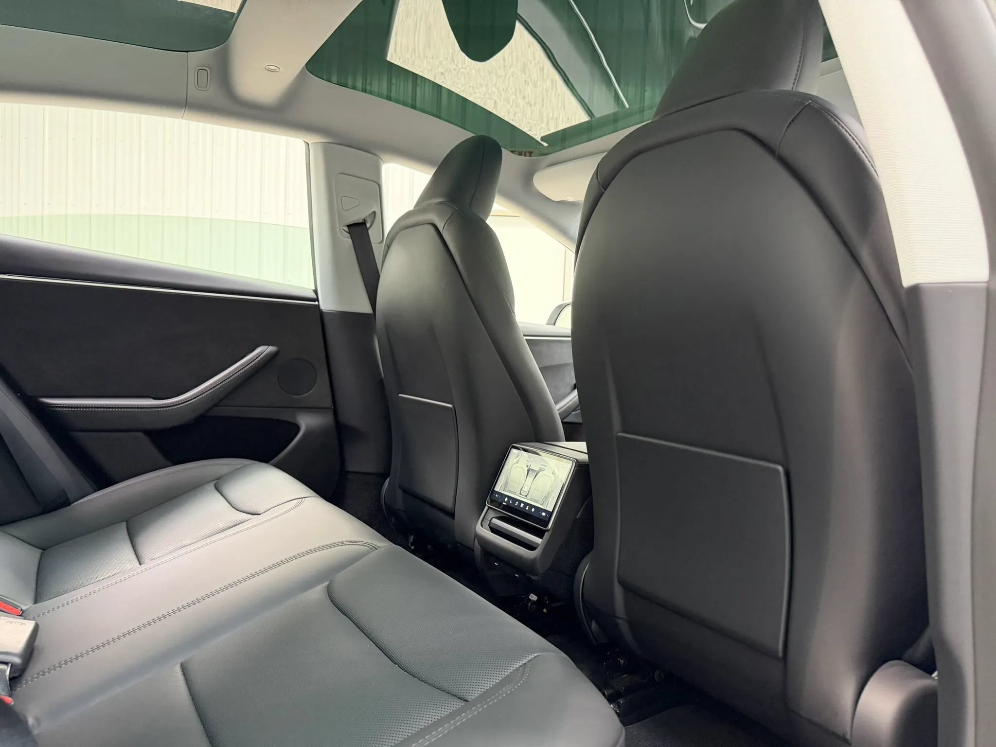 Used 2025 Tesla Model 3 Long Range AWD/4WD image 18