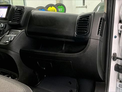 Used 2025 RAM ProMaster 2500 w/ U-Haul Equipment Group FWD image 13