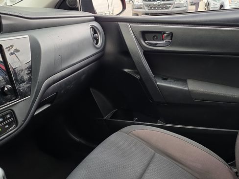 Used 2019 Toyota Corolla LE image 21