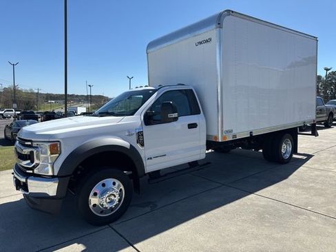 Used 2022 Ford F450 XLT w/ XLT Value Package image 3