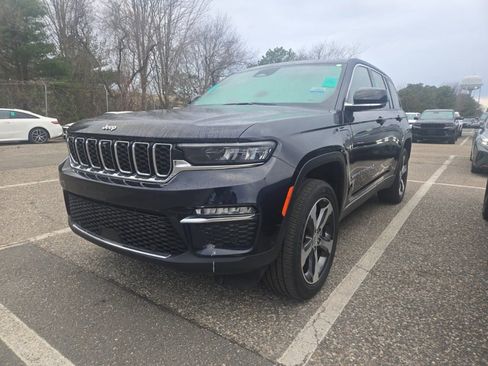 Used 2023 Jeep Grand Cherokee 4WD 4xe w/ Luxury Tech Group II image 2