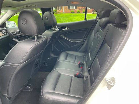 Used 2015 Mercedes-Benz GLA 250 4MATIC image 14