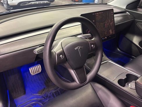 Used 2021 Tesla Model 3 Performance image 11