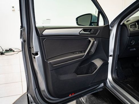 Used 2022 Volkswagen Tiguan S image 22
