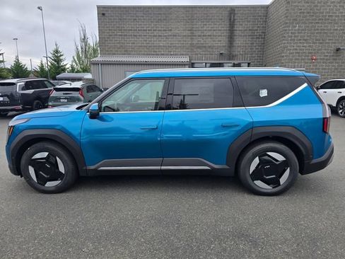 New 2026 Kia EV9 Wind AWD/4WD image 2