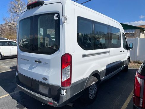 Used 2022 Ford Transit 350 XLT image 4