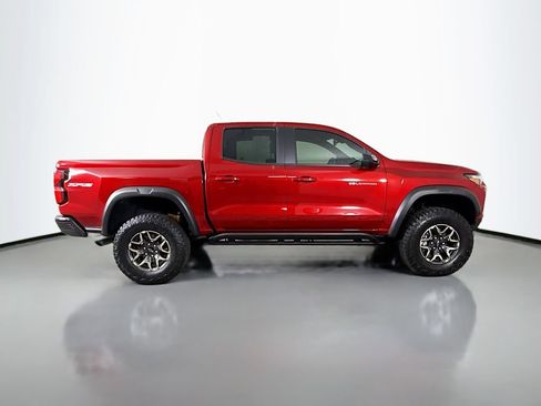 Used 2024 Chevrolet Colorado ZR2 w/ ZR2 Convenience Package III AWD/4WD image 9