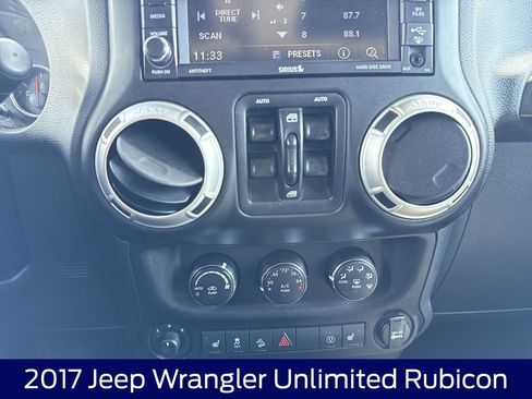 Used 2017 Jeep Wrangler Unlimited Rubicon w/ Cold Weather Group AWD/4WD image 15