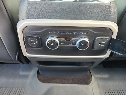 Used 2022 Ford Expedition Max XLT RWD image 40
