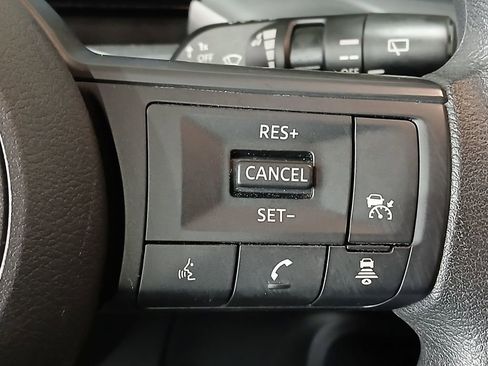 Used 2025 Nissan Kicks S AWD/4WD image 27