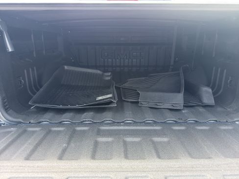 Used 2022 GMC Canyon Elevation w/ Elevation Premium Package AWD/4WD image 8